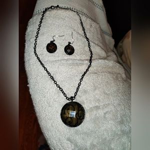 Necklace/earring set black glass